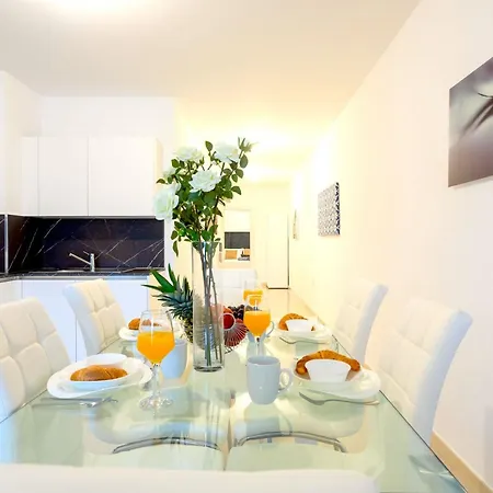 Bnbnova - Seafront 2br 2ba With Terrace 公寓 *