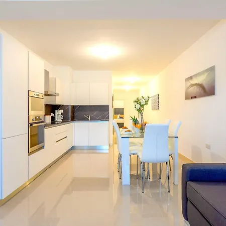 Bnbnova - Seafront 2br 2ba With Terrace 公寓 Saint Julian's