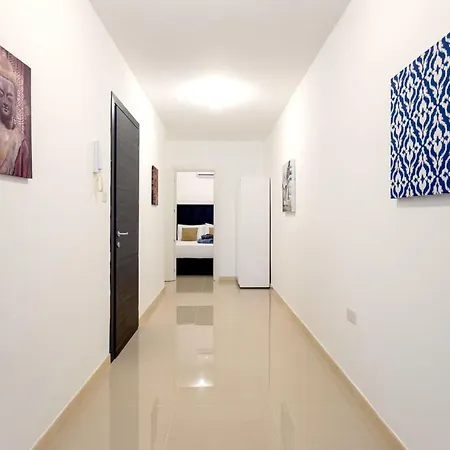 Bnbnova - Seafront 2br 2ba With Terrace Saint Julian's