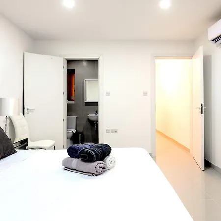 公寓 Bnbnova - Seafront 2br 2ba With Terrace *